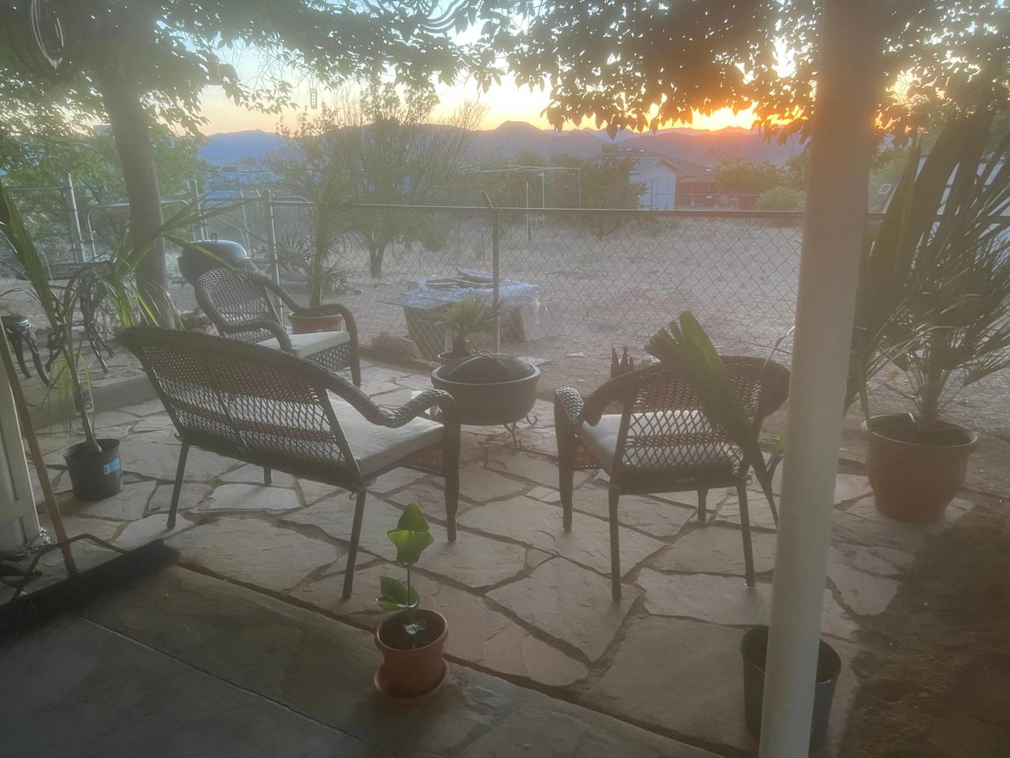 The Triple Palms * Kingman